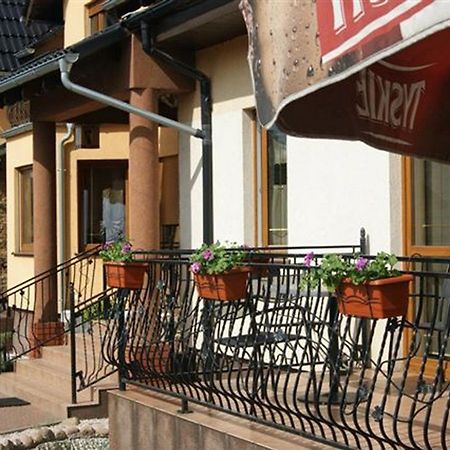 Pokoje Goscinne Gum-Bar Biskupice  Bagian luar foto